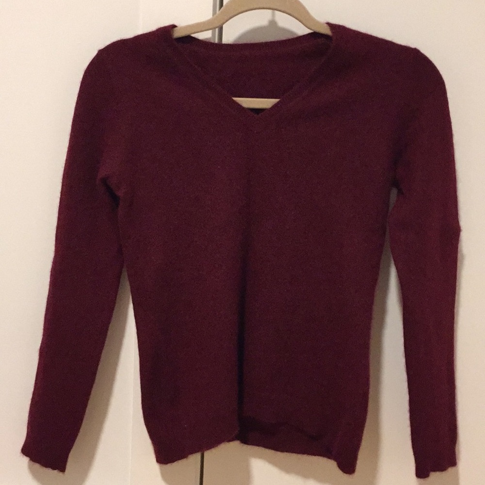 V neck sweater